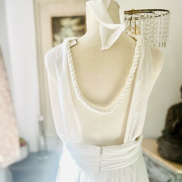 White floor length gown Lulus new with tags. Various styles for special occasion - Picture 3 of 13